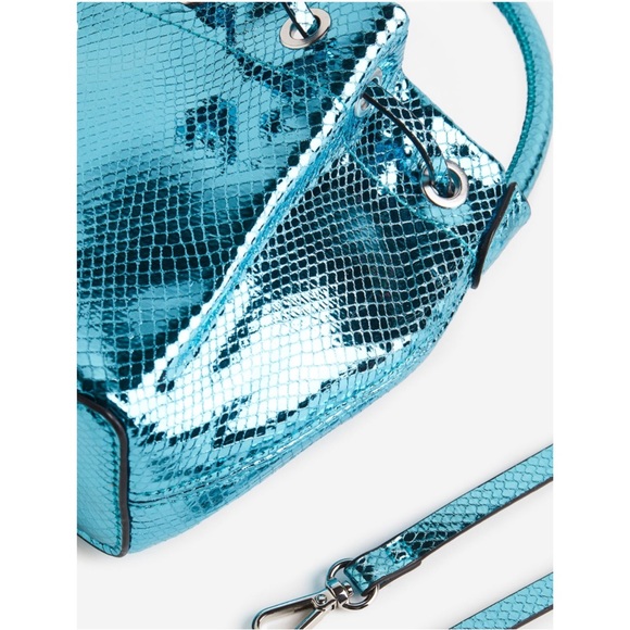 H&M ~Bucket Bag (NWOT) - Picture 5 of 6